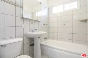 8324 Barnsley Ave, Los Angeles, CA 90045 - Photo 13