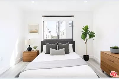 11800 Courtleigh Dr #305, Los Angeles, CA 90066 - Photo 5