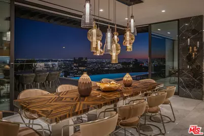 9410 Sierra Mar Pl, Los Angeles, CA 90069 - Photo 7