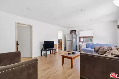 1817 W Burbank Blvd, Burbank, CA 91506 - Photo 41