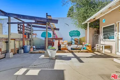 1817 W Burbank Blvd, Burbank, CA 91506 - Photo 31
