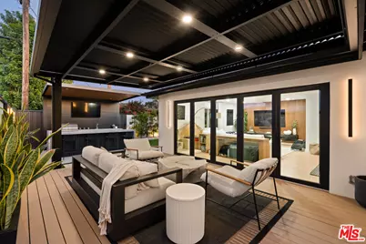 8212 Winsford Ave, Los Angeles, CA 90045 - Photo 19