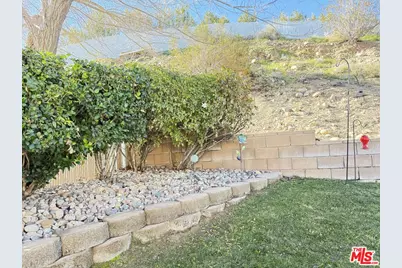 18238 Kalin Ranch Dr, Victorville, CA 92395 - Photo 31