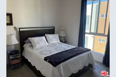 14104 W Monroe Pl, Van Nuys, CA 91405 - Photo 25