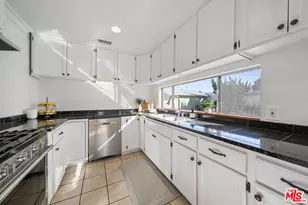 4516 Walnut Ave, Long Beach, CA 90807 - Photo 11