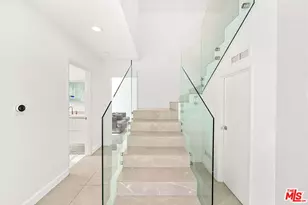 7377 Pyramid Pl, Los Angeles, CA 90046 - Photo 17