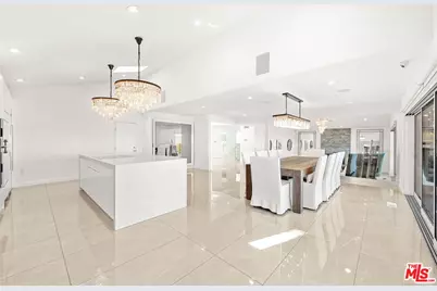 7377 Pyramid Pl, Los Angeles, CA 90046 - Photo 7