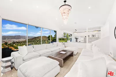 7377 Pyramid Pl, Los Angeles, CA 90046 - Photo 3