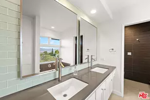 7377 Pyramid Pl, Los Angeles, CA 90046 - Photo 35