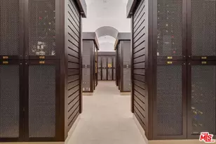 10776 Wilshire Blvd, Los Angeles, CA 90024 - Photo 49