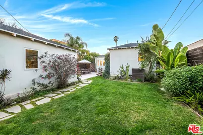 1910 S Bedford St, Los Angeles, CA 90034 - Photo 53