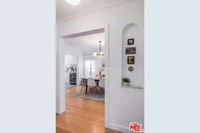 1910 S Bedford St, Los Angeles, CA 90034 - Photo 5