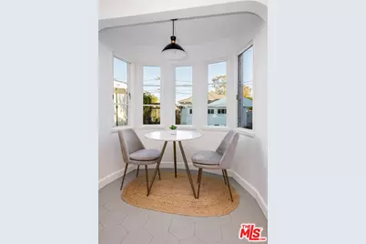 1910 S Bedford St, Los Angeles, CA 90034 - Photo 17