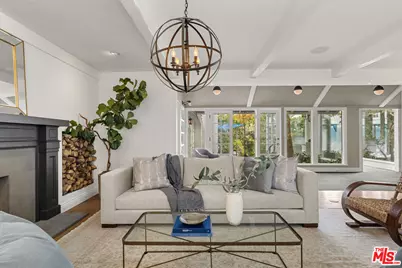 11948 S Saltair Ter, Los Angeles, CA 90049 - Photo 9