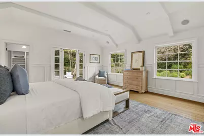 11948 S Saltair Ter, Los Angeles, CA 90049 - Photo 27