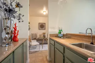 4477 Wilshire Blvd, Los Angeles, CA 90010 - Photo 25
