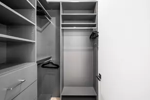 2435 S Penmar Ave, Venice, CA 90291 - Photo 15