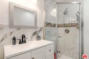 20318 Blythe St, Winnetka, CA 91306 - Photo 17