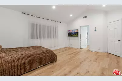 20318 Blythe St, Winnetka, CA 91306 - Photo 15