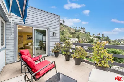 2350 San Marco Dr, Los Angeles, CA 90068 - Photo 15