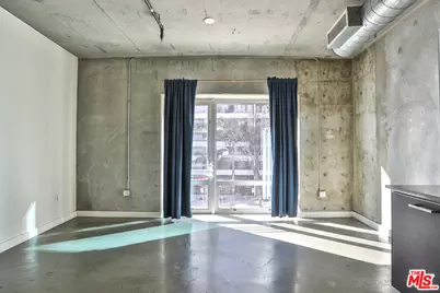 645 W 9th St #201, Los Angeles, CA 90015 - Photo 5