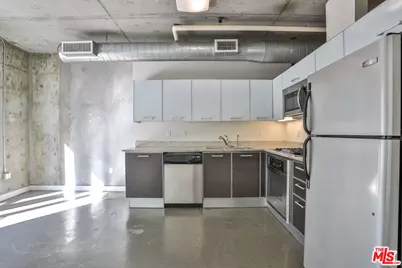 645 W 9th St #201, Los Angeles, CA 90015 - Photo 25