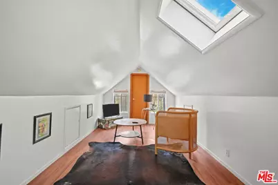 21549 Summit Trl, Topanga, CA 90290 - Photo 17