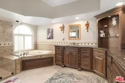 18409 Hampton Ct, Porter Ranch, CA 91326 - Photo 35