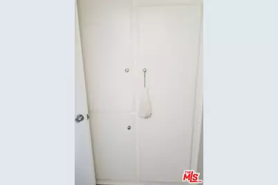 453 S Gramercy Pl, Los Angeles, CA 90020 - Photo 25