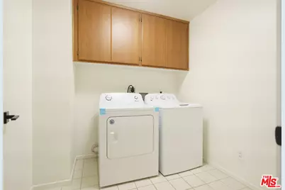 625 S Berendo St #209, Los Angeles, CA 90005 - Photo 9