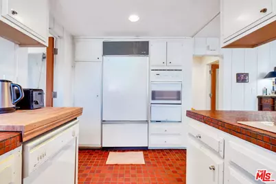 11450 Bolas St, Los Angeles, CA 90049 - Photo 15