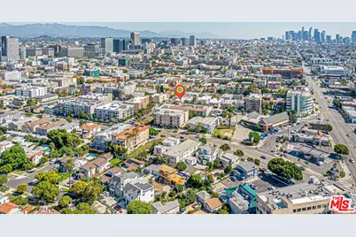 940 S Gramercy Pl, Los Angeles, CA 90019 - Photo 31
