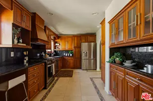 4135 S Victoria Ave, View Park, CA 90008 - Photo 15