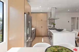 838 N Mansfield Ave, Los Angeles, CA 90038 - Photo 9