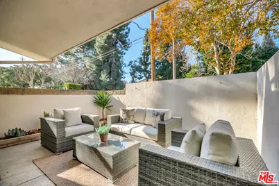 350 N Clybourn Ave #36, Burbank, CA 91505 - Photo 11