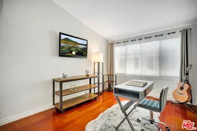 350 N Clybourn Ave #36, Burbank, CA 91505 - Photo 19