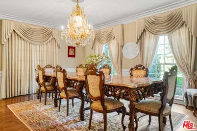 251 N Bristol Ave, Los Angeles, CA 90049 - Photo 25