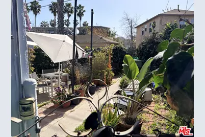 544 Grand Blvd, Venice, CA 90291 - Photo 13