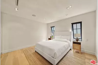 180 S Vista St, Los Angeles, CA 90036 - Photo 13