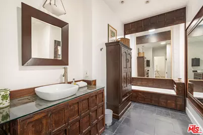 1647 N Beverly Glen Blvd, Los Angeles, CA 90077 - Photo 23