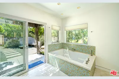 6000 Philip Ave, Malibu, CA 90265 - Photo 27