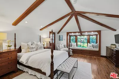 13041 Evanston St, Los Angeles, CA 90049 - Photo 21