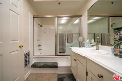 880 W 1st St #506, Los Angeles, CA 90012 - Photo 21