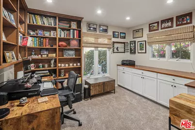 3859 Mandeville Canyon Rd, Los Angeles, CA 90049 - Photo 31