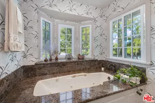 4221 Jubilo Dr, Tarzana, CA 91356 - Photo 15