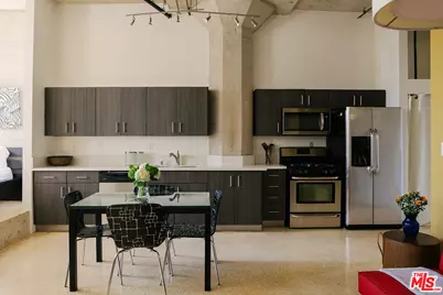 825 E 4th St #110, Los Angeles, CA 90013 - Photo 3