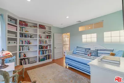 41 Vicente Ter, Santa Monica, CA 90401 - Photo 27