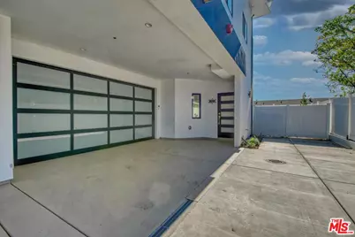 1904 Gates Ave, Redondo Beach, CA 90278 - Photo 23