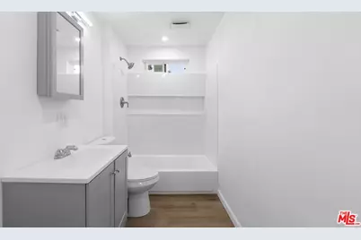 820 W 76th St, Los Angeles, CA 90044 - Photo 43