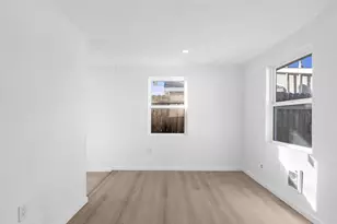 820 W 76th St, Los Angeles, CA 90044 - Photo 47